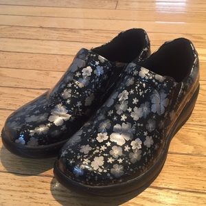 Spring Step Black with Silver Flower Mules